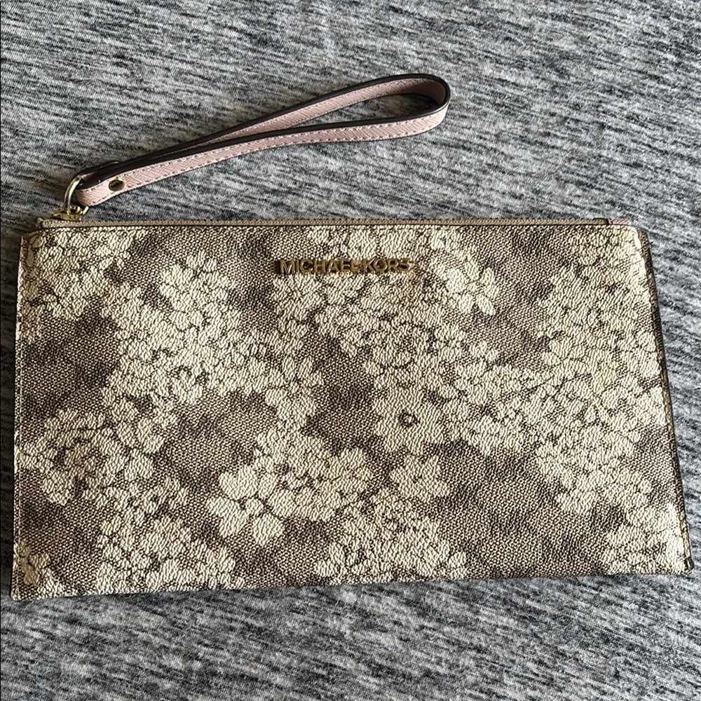 Michael Kors wrislet signature flower natural